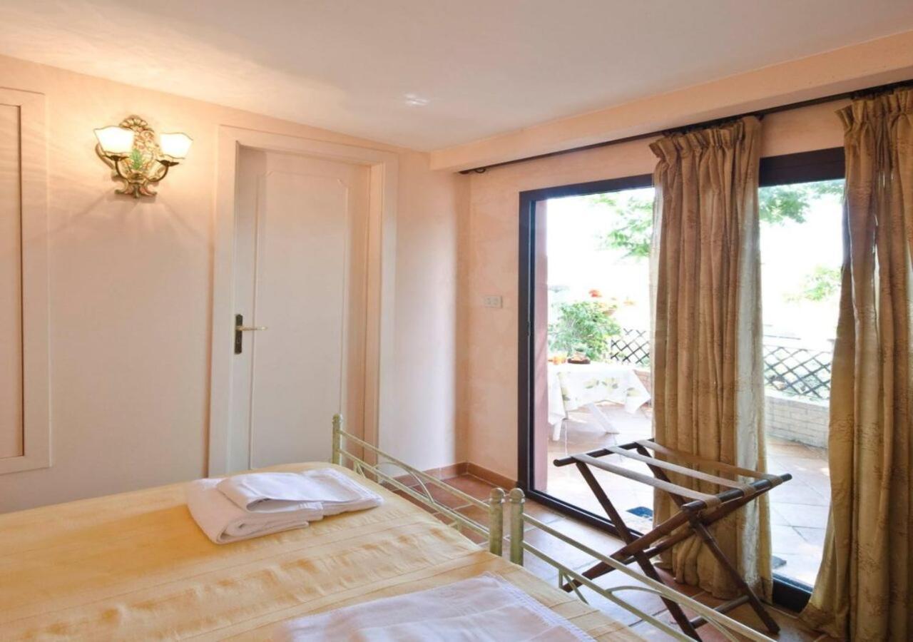 B&B Villa Vittoria Джардіні-Наксос Екстер'єр фото